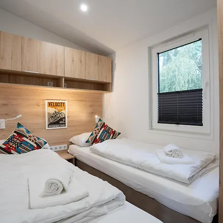 Holiday home Ostseecamp One Nineteen, Mit Motorradgarage