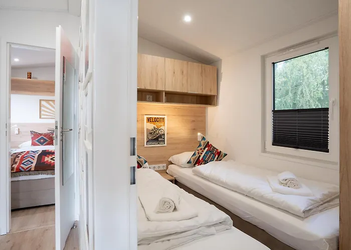 Ostseecamp One Nineteen, Mit Motorradgarage *